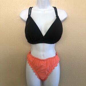 Shade & Shore Black Strappy Molded Cup Bikini Bra Ruffle Coral Bikini Bottom Set